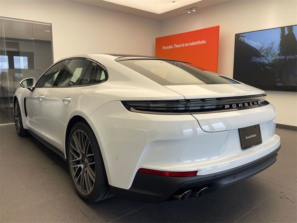 2026 Porsche Panamera 4