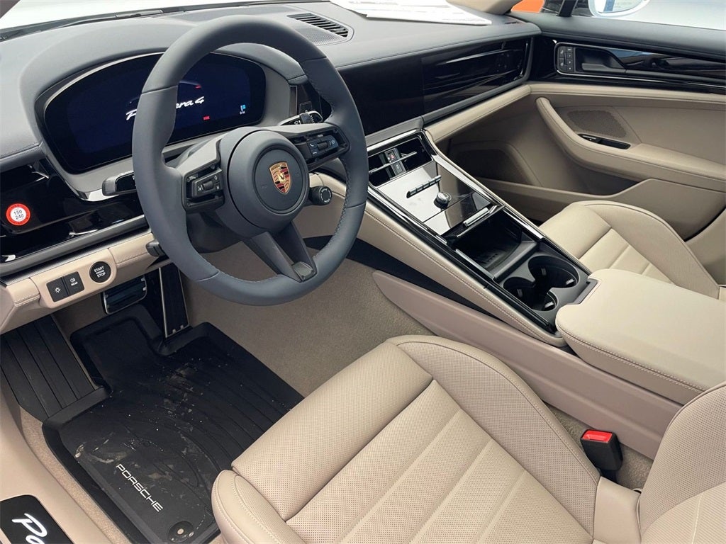 2026 Porsche Panamera 4