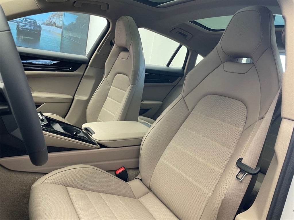 2026 Porsche Panamera 4