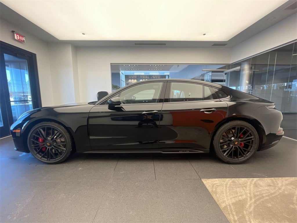 2026 Porsche Panamera GTS