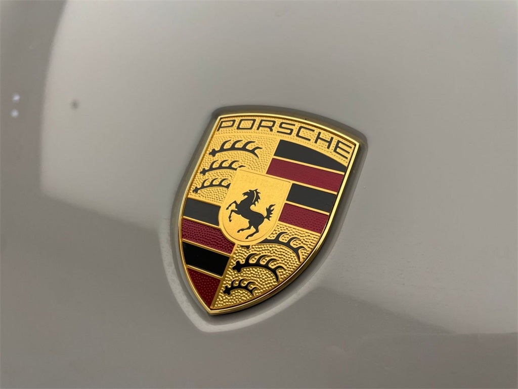 2026 Porsche Macan Base
