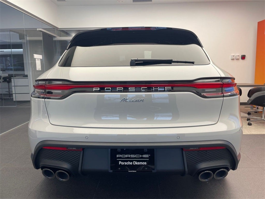 2026 Porsche Macan Base