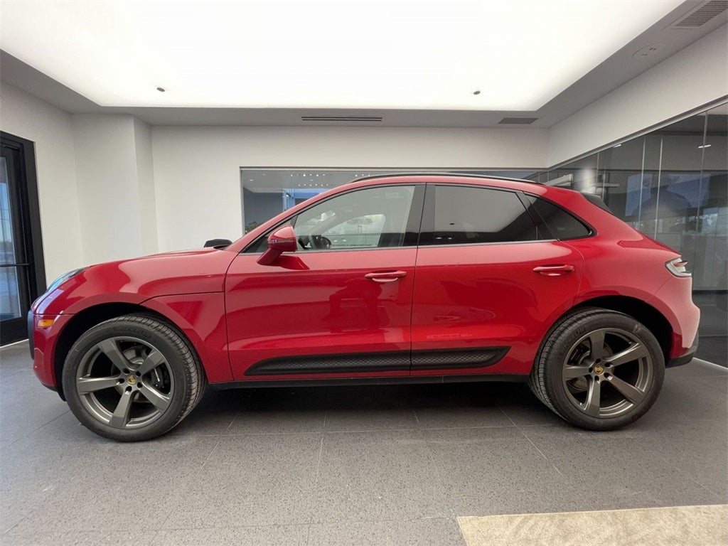2026 Porsche Macan Base