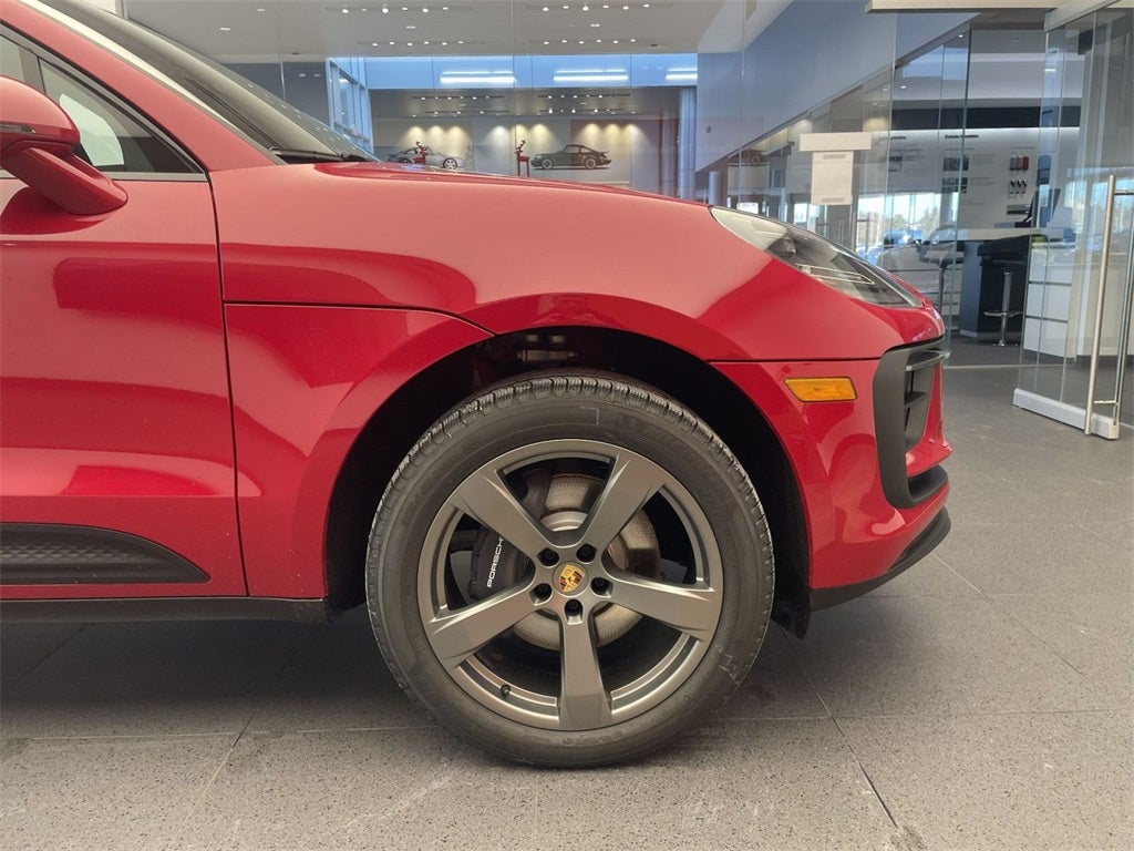 2026 Porsche Macan Base