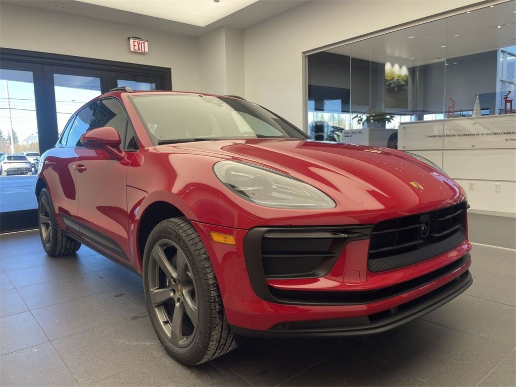 2026 Porsche Macan Base