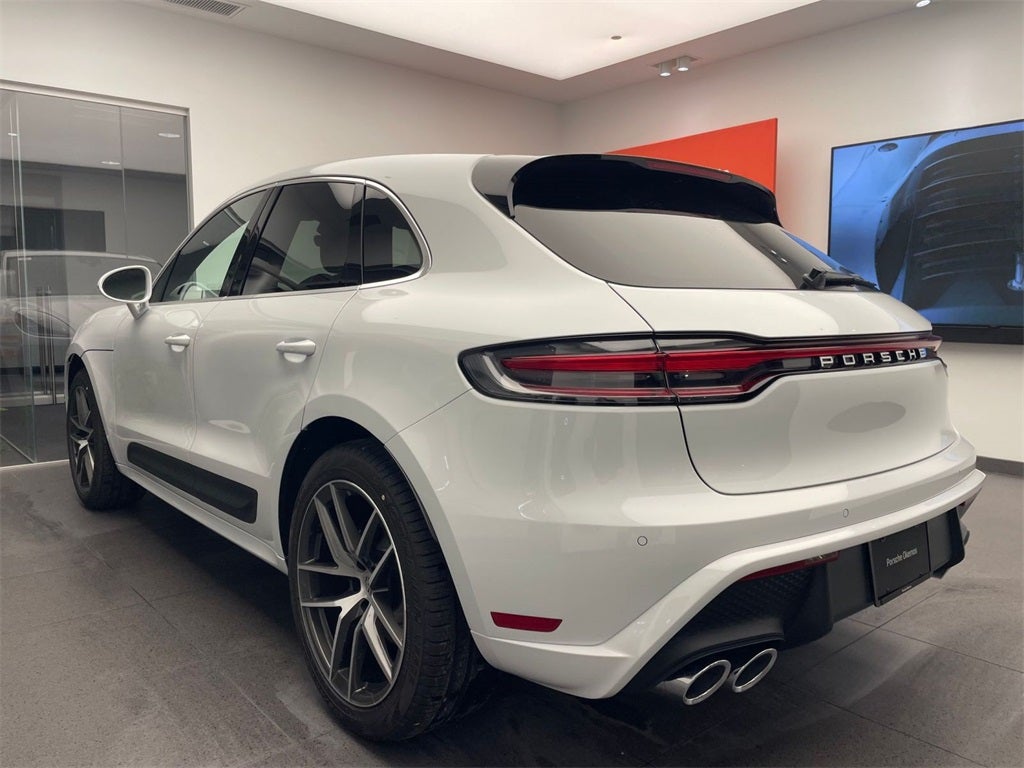 2026 Porsche Macan Base