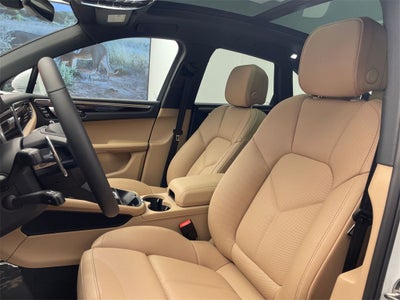 2026 Porsche Macan Base