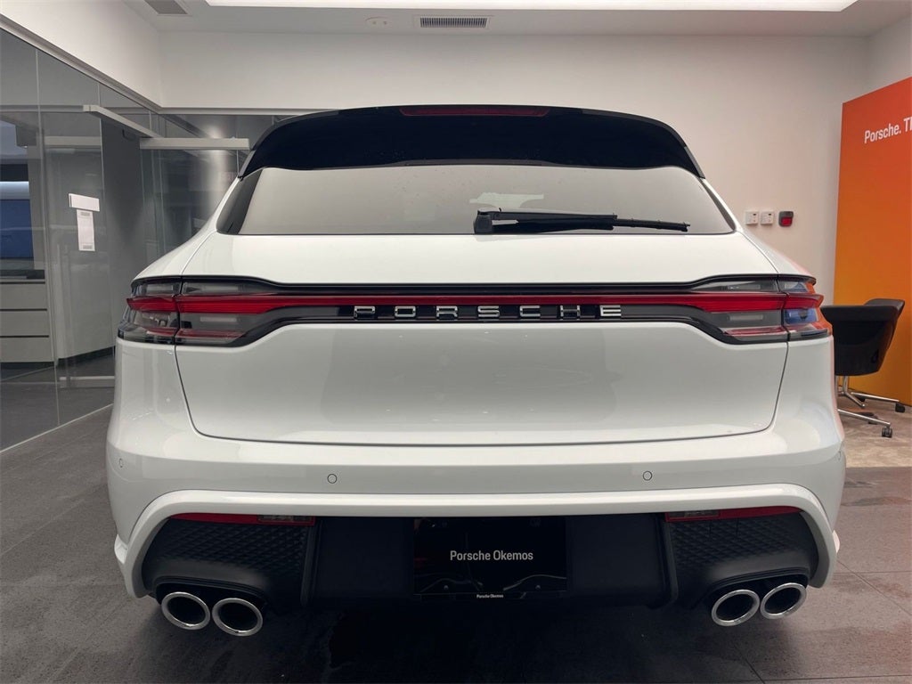 2026 Porsche Macan Base