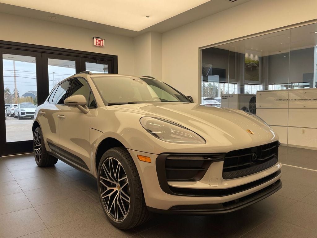 2026 Porsche Macan Base