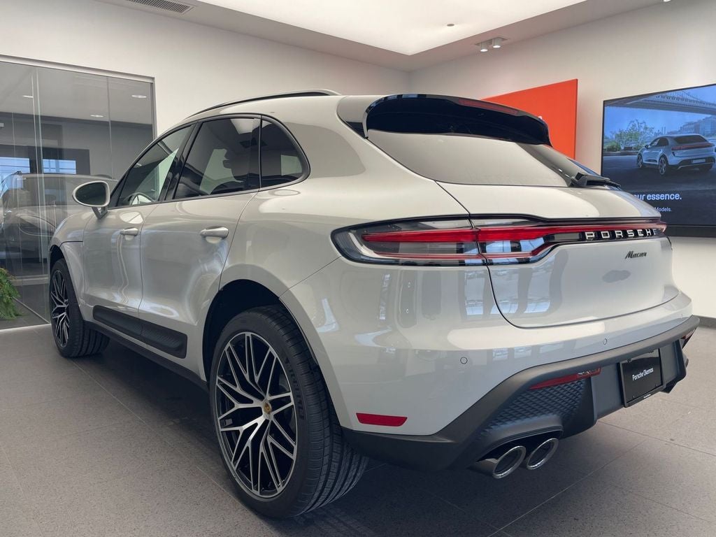 2026 Porsche Macan Base