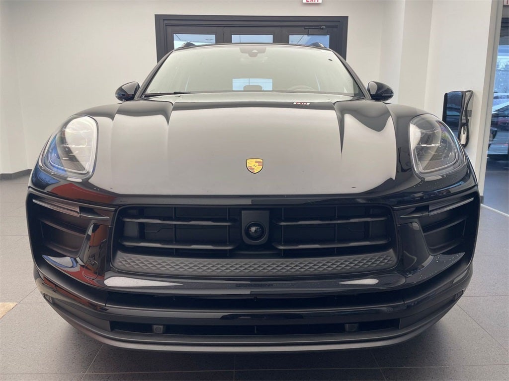 2026 Porsche Macan Base