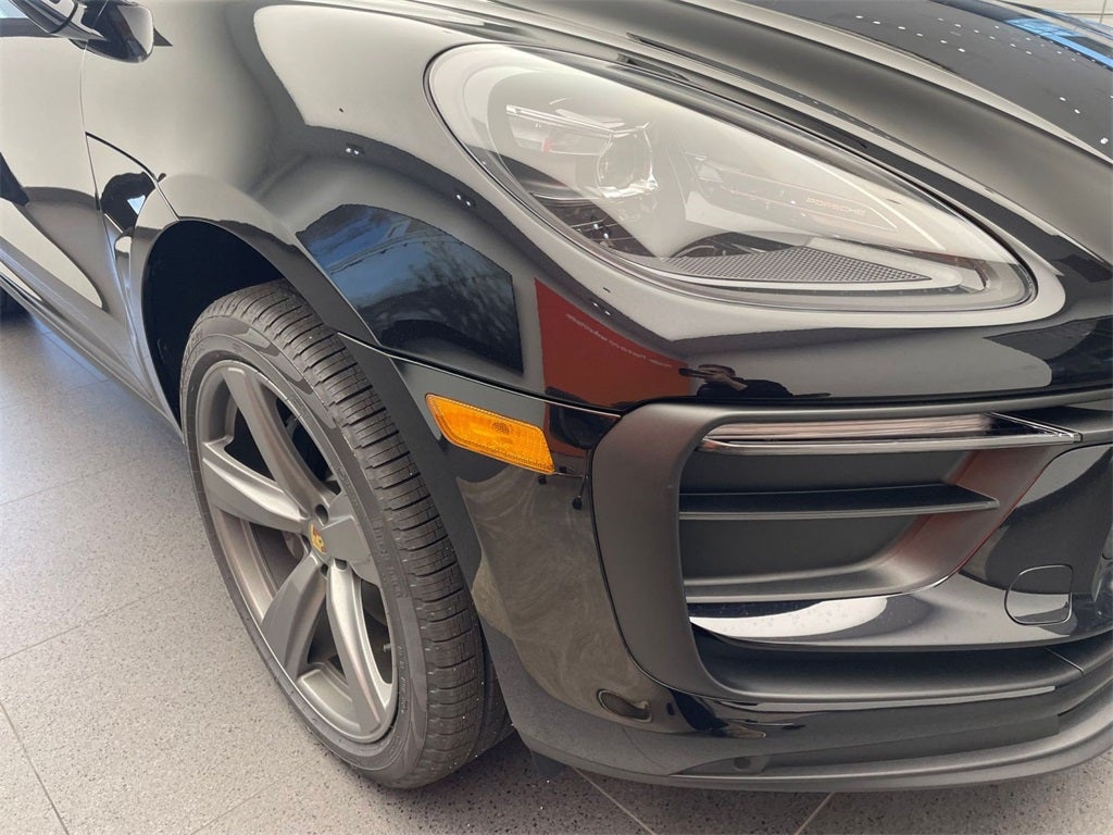 2026 Porsche Macan Base