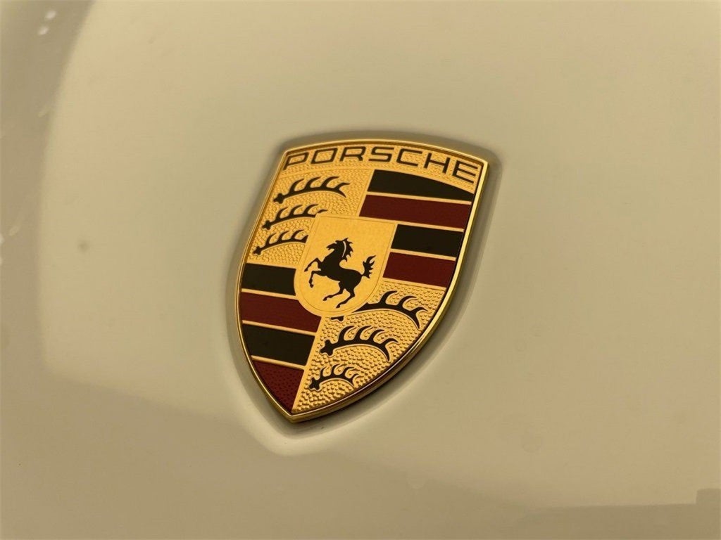 2025 Porsche Macan Base