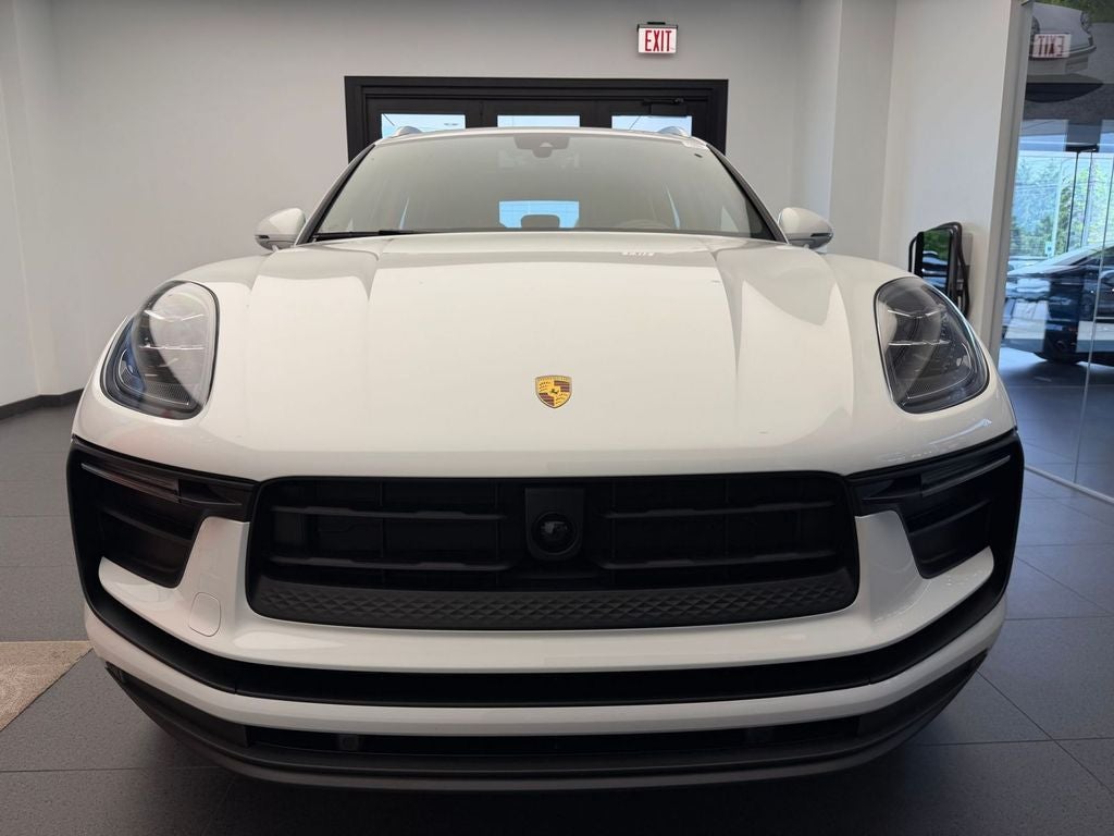 2026 Porsche Macan Base