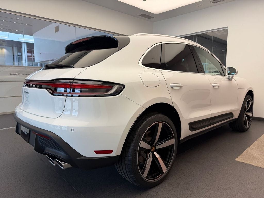 2026 Porsche Macan Base