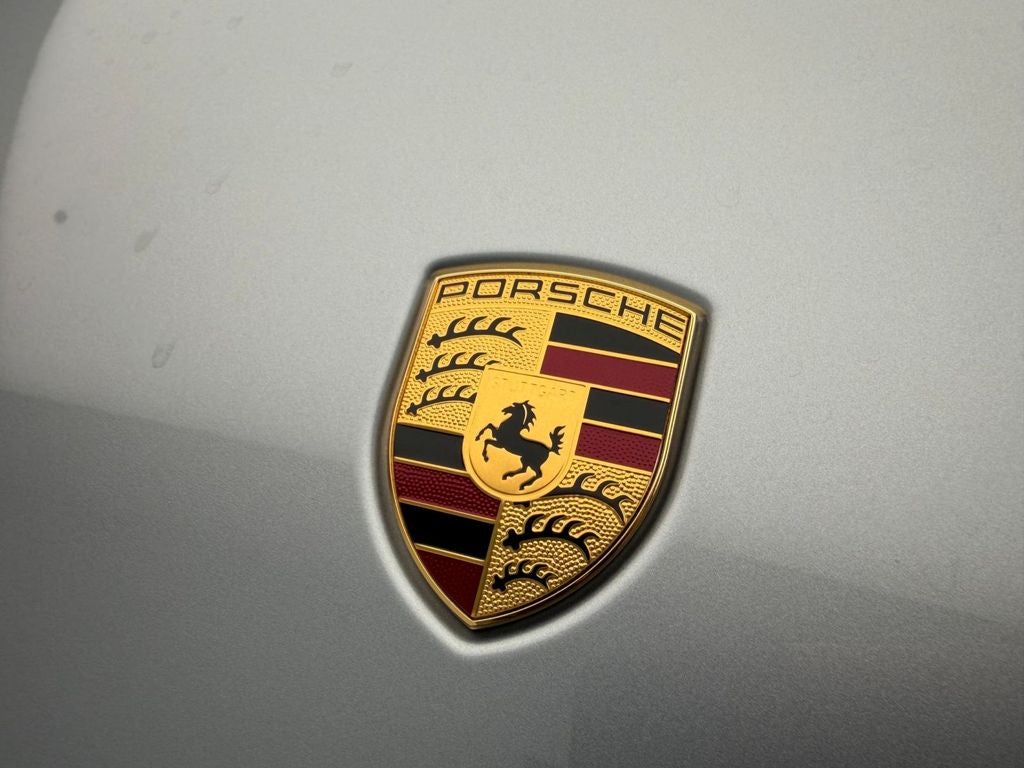 2026 Porsche Macan Base
