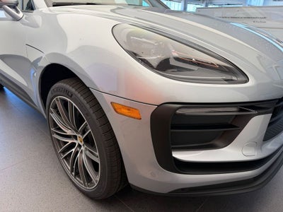 2026 Porsche Macan Base