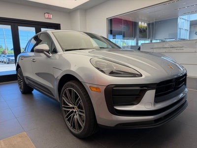 2026 Porsche Macan Base