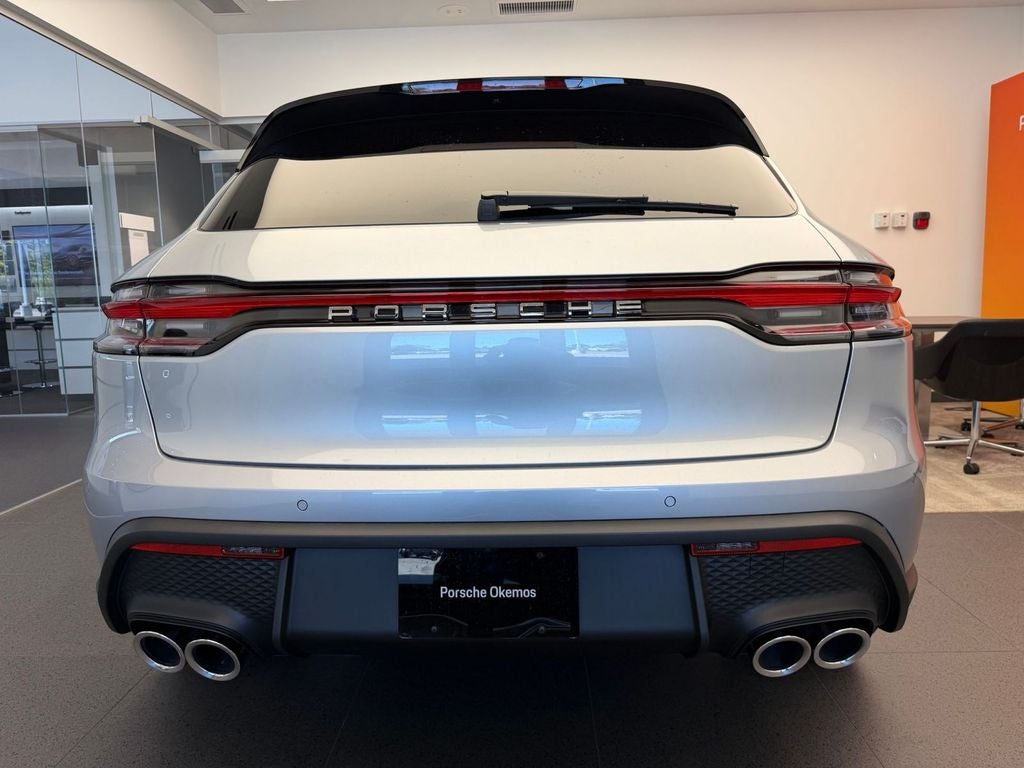 2026 Porsche Macan Base
