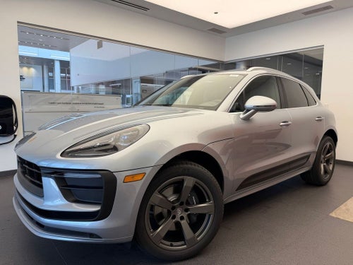 2026 Porsche Macan Base