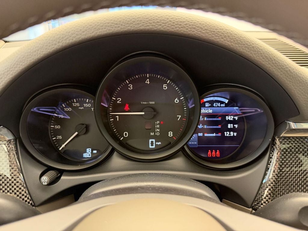 2026 Porsche Macan Base