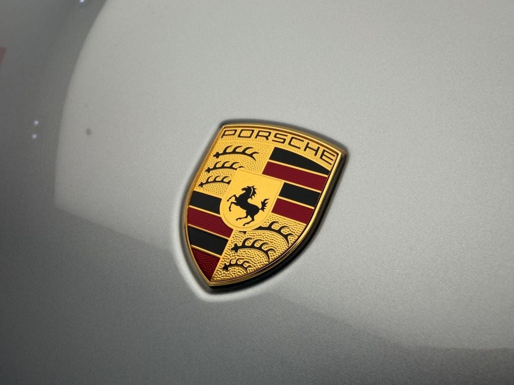 2026 Porsche Macan Base