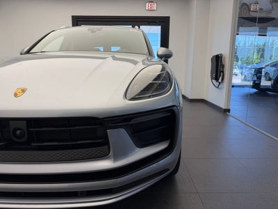 2026 Porsche Macan Base