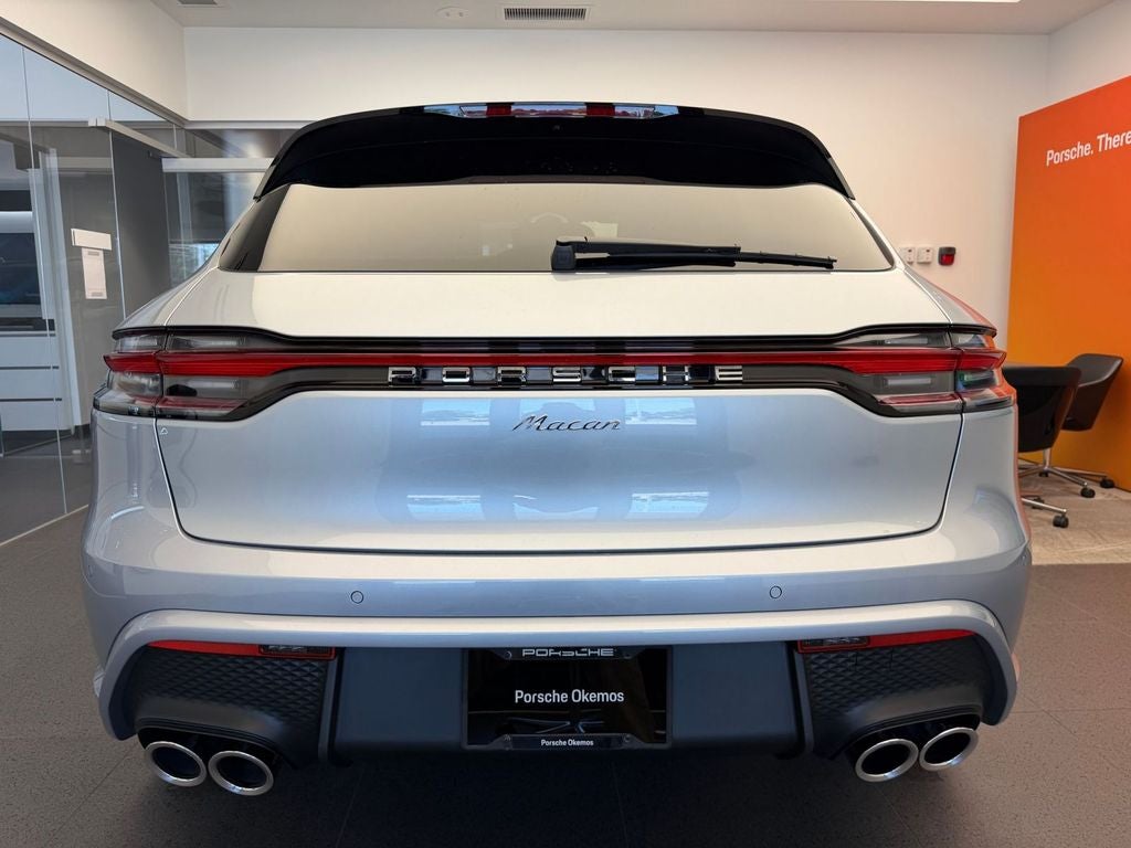 2026 Porsche Macan Base