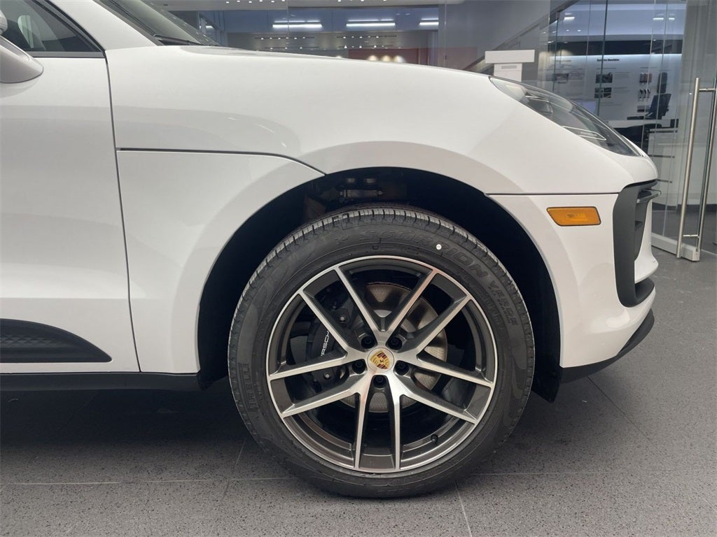 2026 Porsche Macan Base