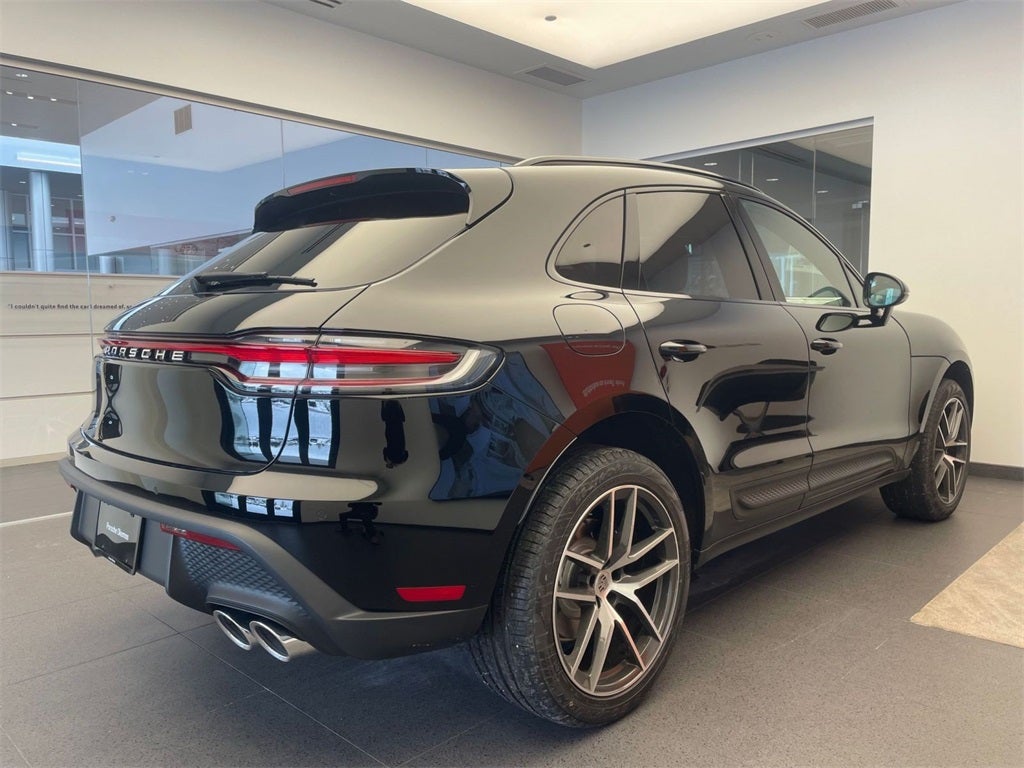 2026 Porsche Macan Base