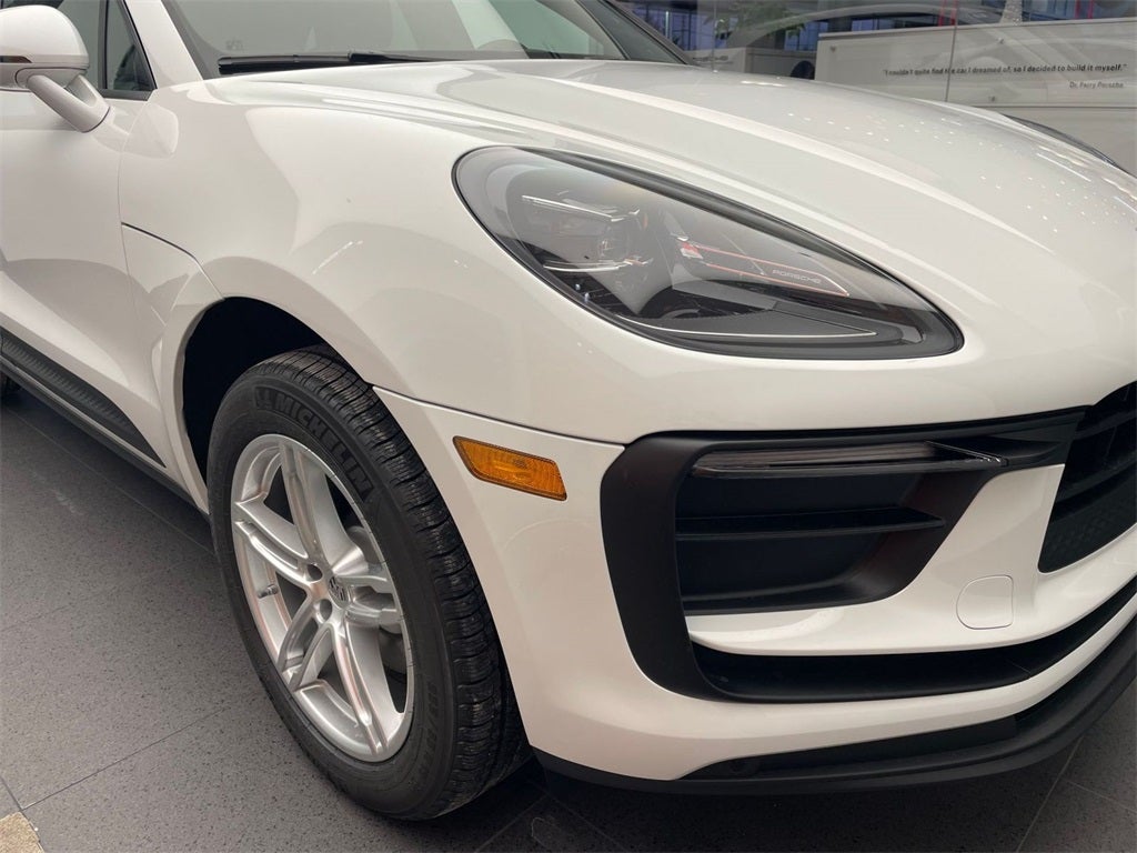 2026 Porsche Macan Base