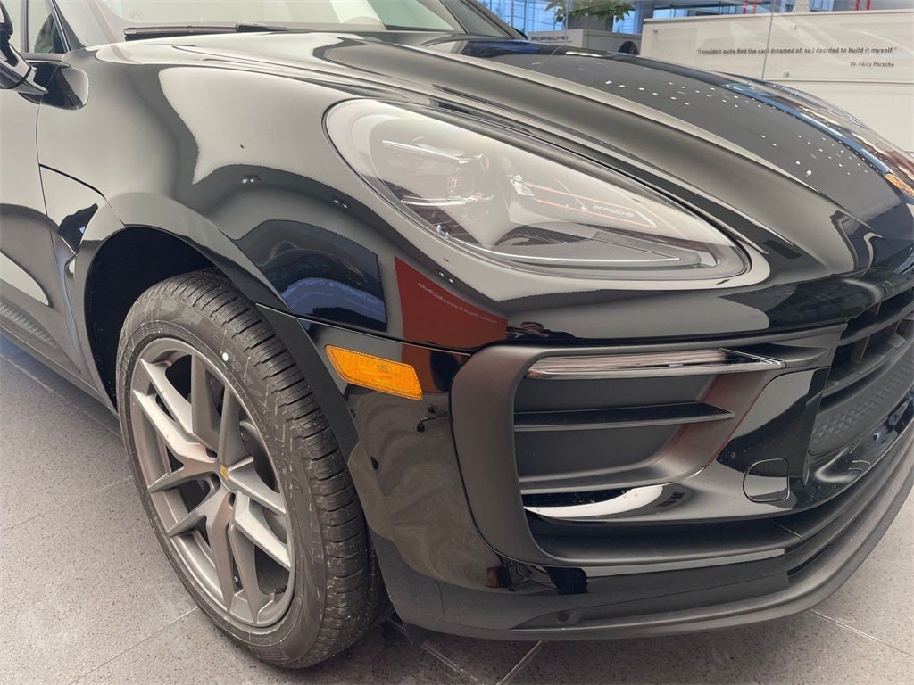 2026 Porsche Macan Base