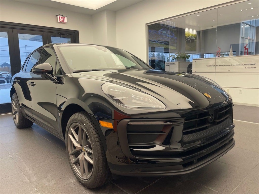 2026 Porsche Macan Base