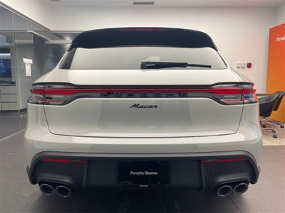 2026 Porsche Macan Base
