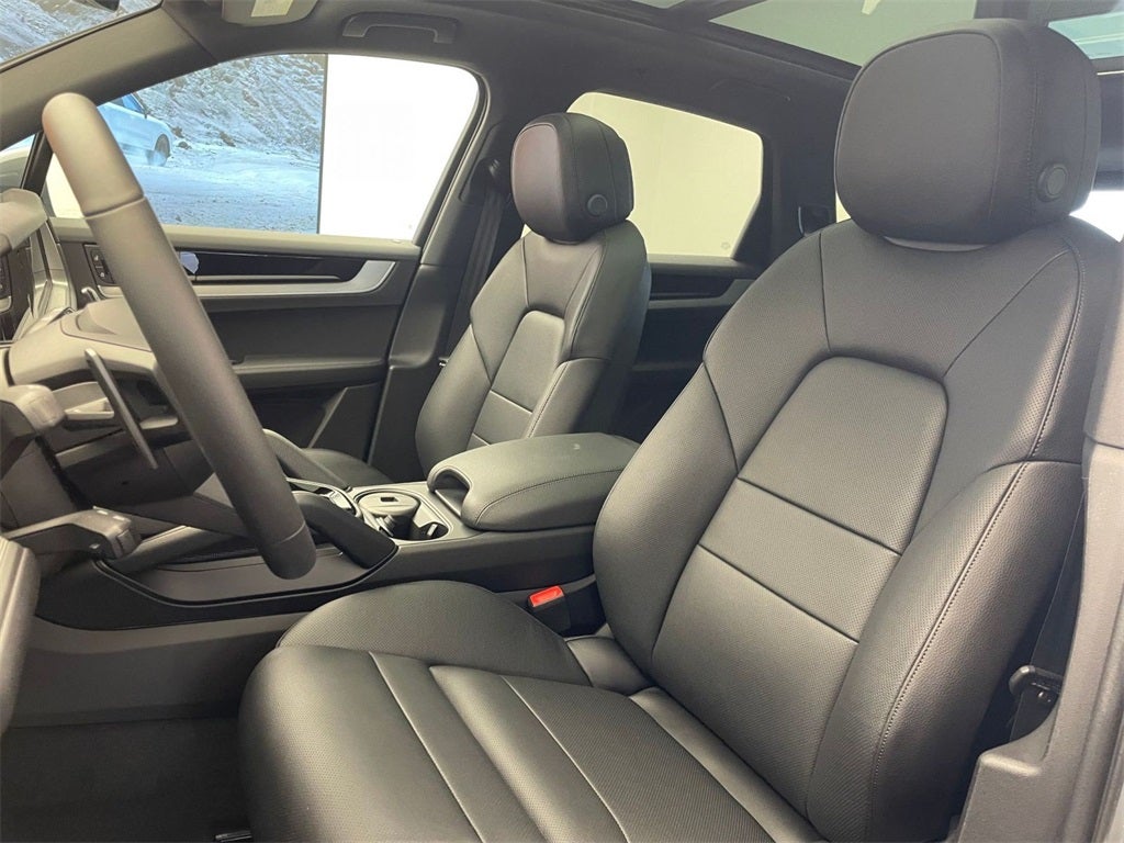 2026 Porsche Cayenne Base