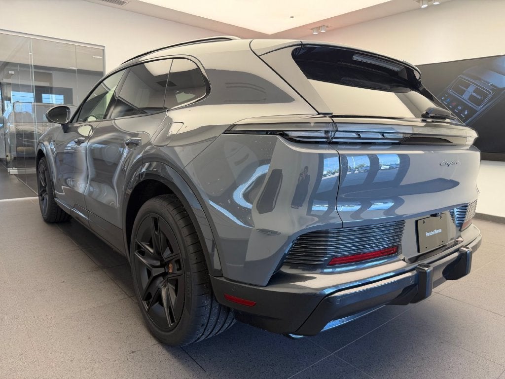 2026 Porsche Cayenne Base