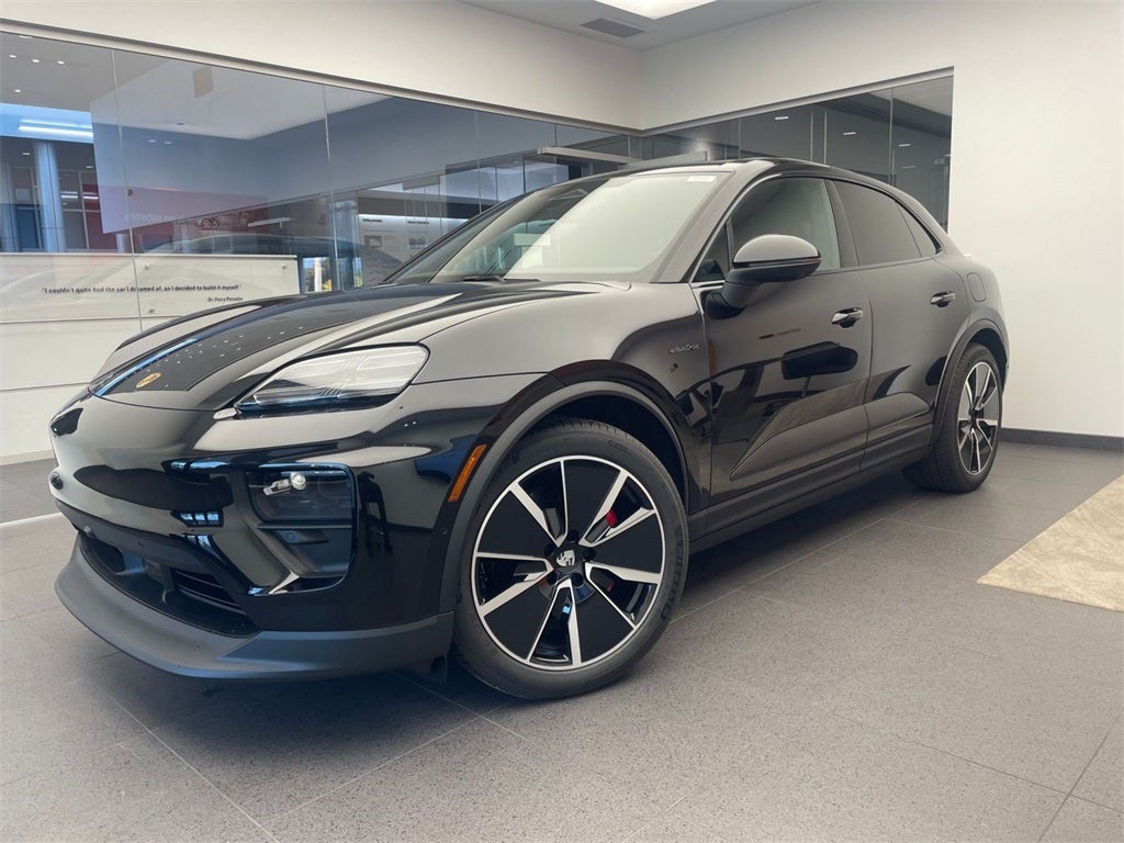 2025 Porsche Macan 4S