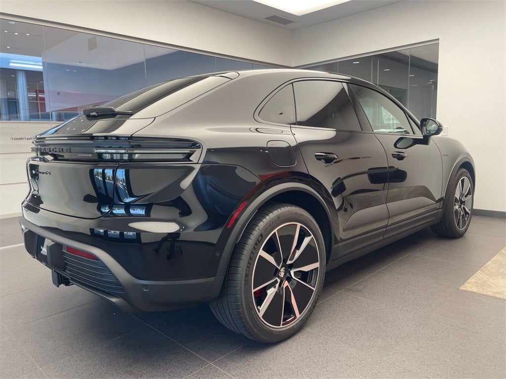 2025 Porsche Macan 4S