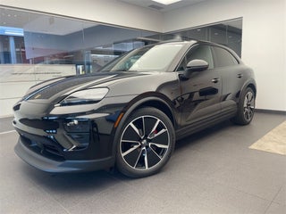 2025 Porsche Macan 4S