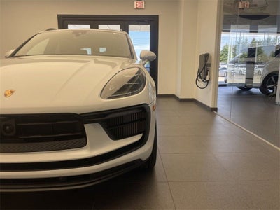 2025 Porsche Macan S