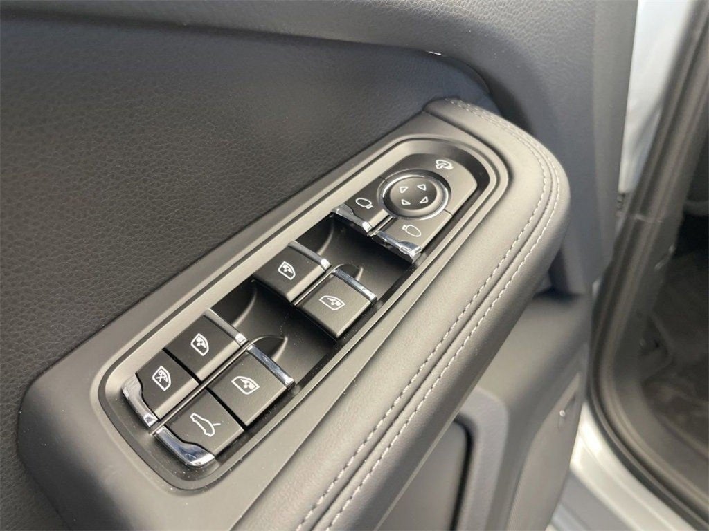 2025 Porsche Macan S