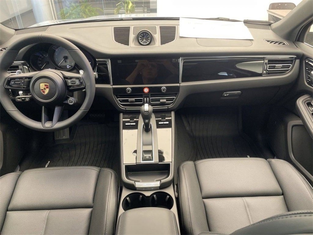 2025 Porsche Macan S