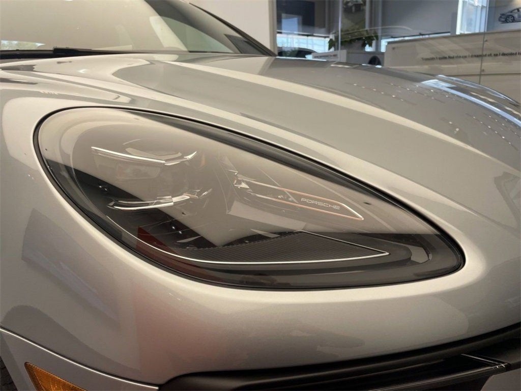 2025 Porsche Macan S