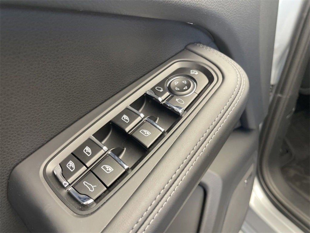 2025 Porsche Macan S