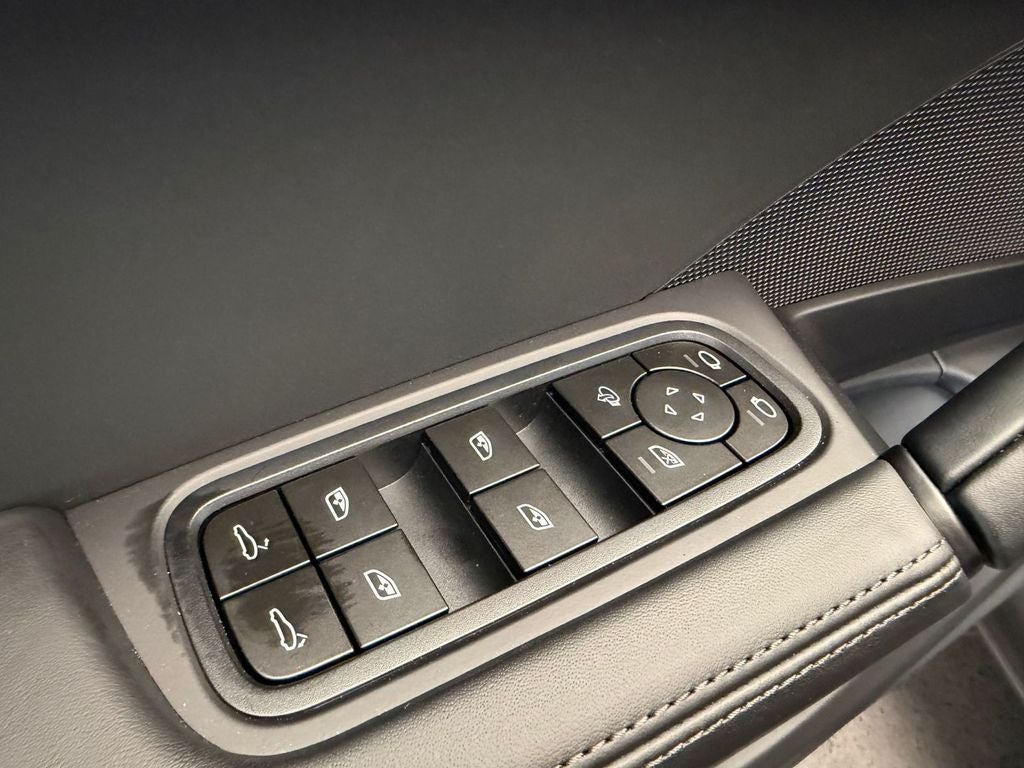 2026 Porsche Cayenne Coupe Base