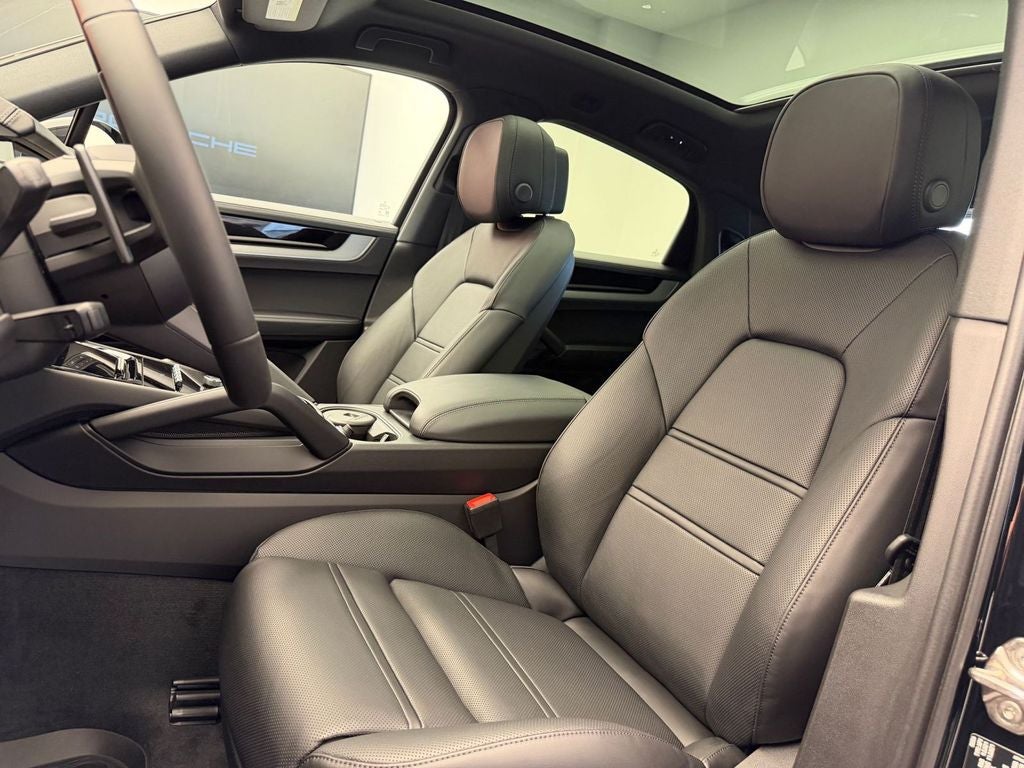 2026 Porsche Cayenne Coupe Base