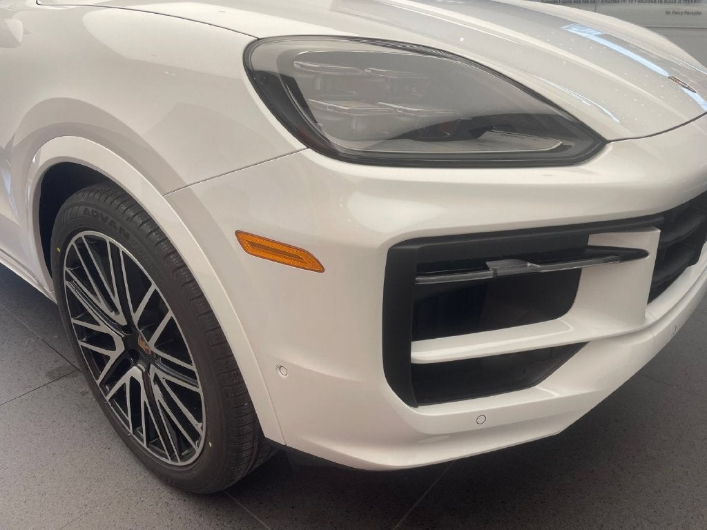 2026 Porsche Cayenne Coupe Base