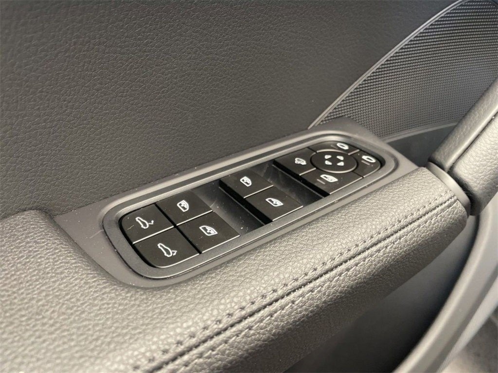 2025 Porsche Cayenne Base