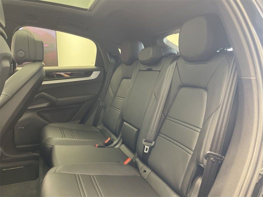 2025 Porsche Cayenne Base
