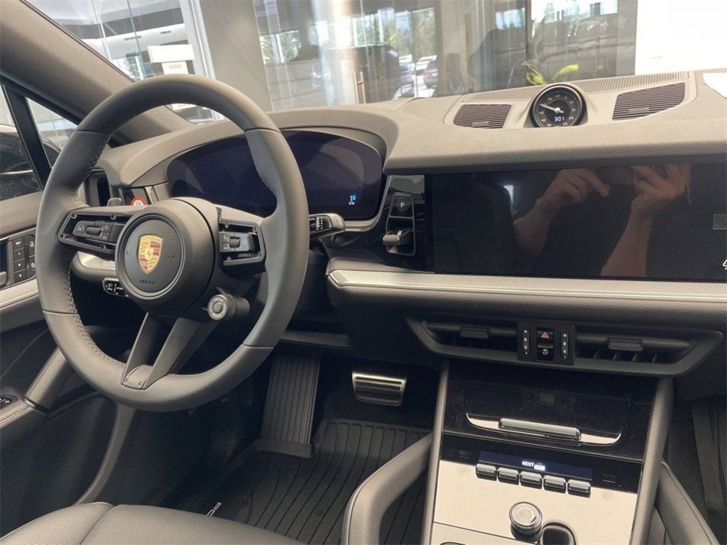 2025 Porsche Cayenne Base